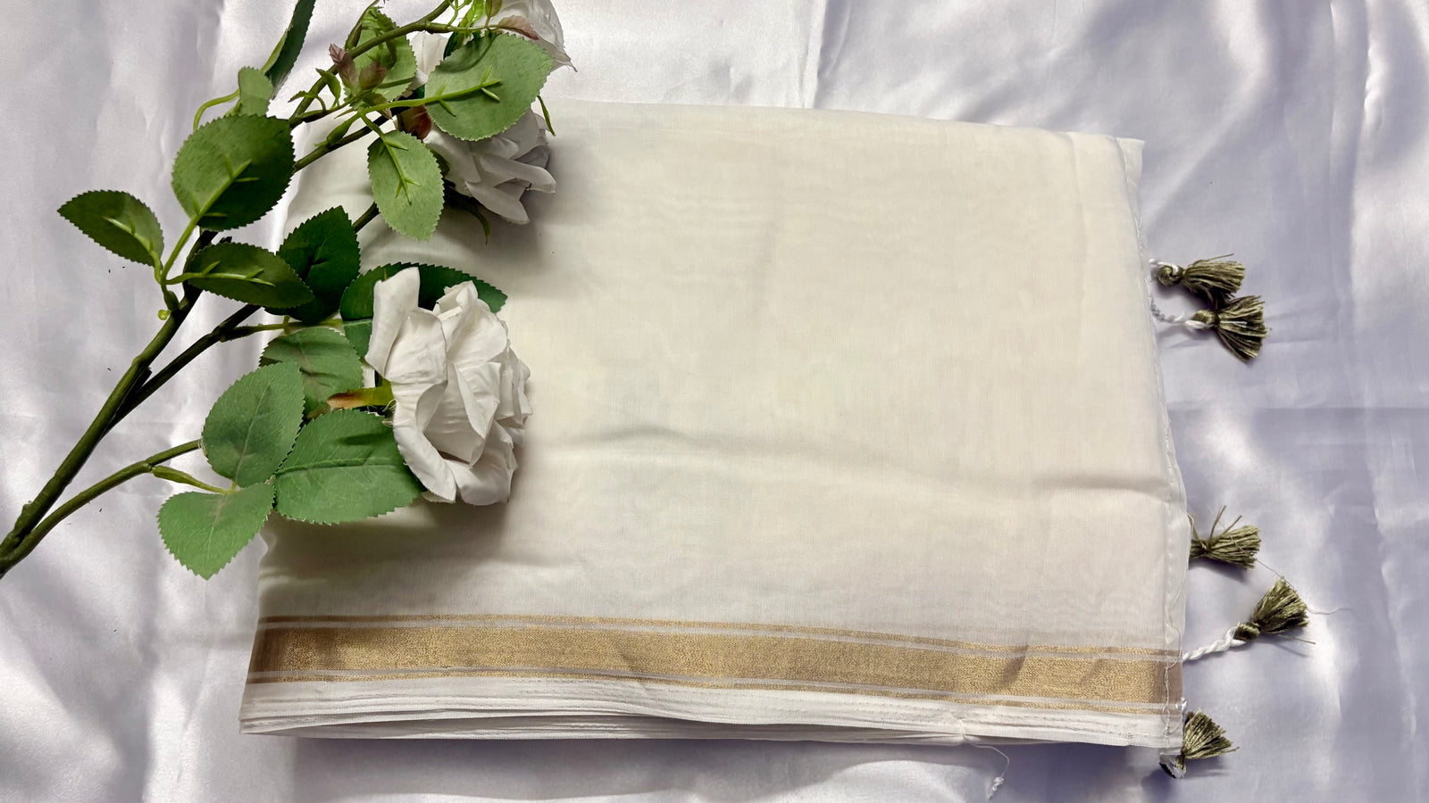 Off-White plain handloom silk cotton fabric Saree delicate golder zari details  (Saree Code - S85)